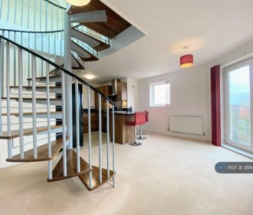 2 bedroom penthouse to rent - Photo 1