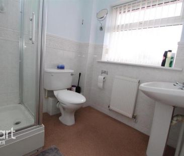1 bedroom in a house share to rent - Photo 5