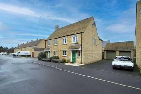 June Lewis Way, Fairford, Gloucestershire, GL7 - Photo 3