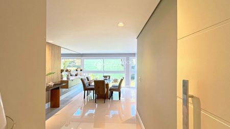 Apartamento Garden com 3 quartos e 174m² para alugar em Vila Assunção, Porto Alegre. - Foto 4