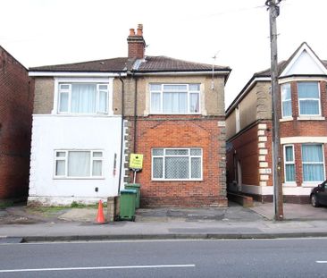 4 bedroom semi-detached house to rent - Photo 4