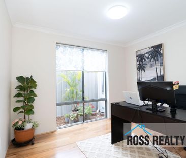 LUXURY LIVING IN PRIME LOCATION! - Photo 3