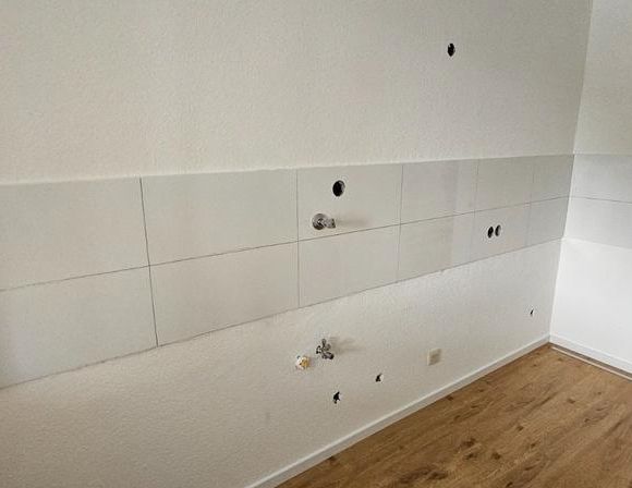 Erstbezug nach Sanierung: 3,5-Raum-Wohnung mit Balkon / Glasfaser - Foto 1