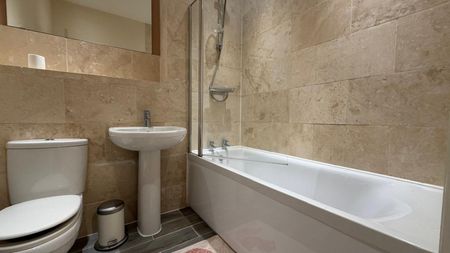 2 bedroom House To Let Total Size: 718 SQ FT - Photo 5