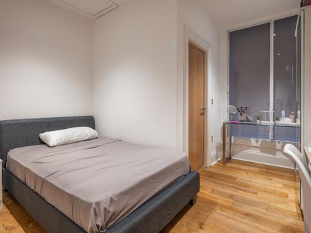 3 bedroom apartment to rent - Photo 2