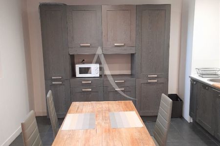 Appartement Sète 2 pièce(s) 56.70 m2 - Photo 5