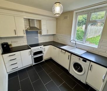 Menin Road - Photo 1