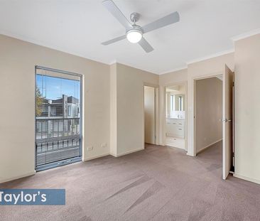 QUALITY BUILT & WELL PRESENTED TOWNHOUSE! - Photo 6