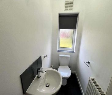 Woodlands Lane, Shirley, Solihull, B90 - Photo 4