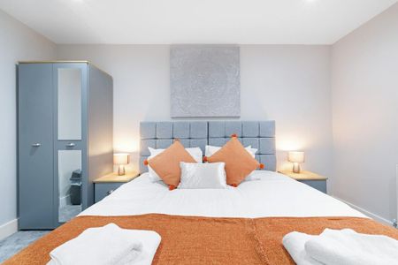 3 bedroom apartment to rent - Photo 2