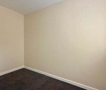 1 bedroom Flat To Let Total Size: 377 SQ FT - Photo 1