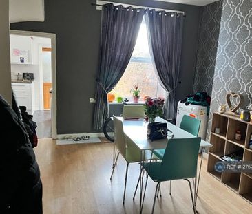 4 bedroom terraced house to rent - Photo 1