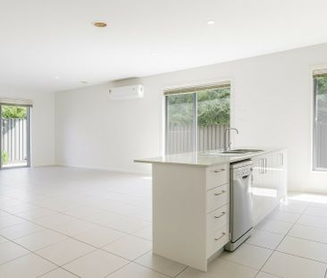 Modern Family Home with Comfort and Convenience! - Photo 4