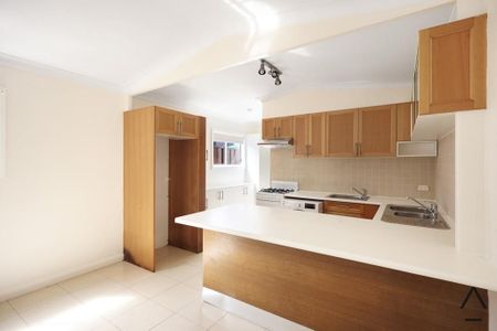 Freshly Painted Modern Granny Flat in a Prime Liverpool Location - Photo 3