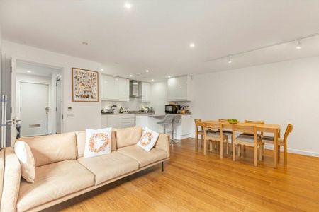 Callington Mews, Twickenham, TW2 - Photo 2