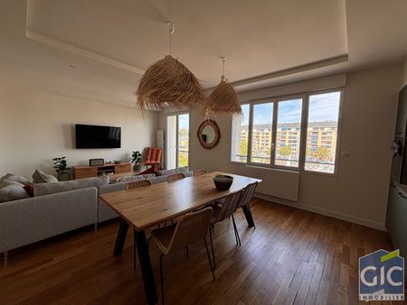 Location Appartement 4 pièces 79m² - Photo 3