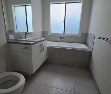 Brand New Home ! - Photo 4