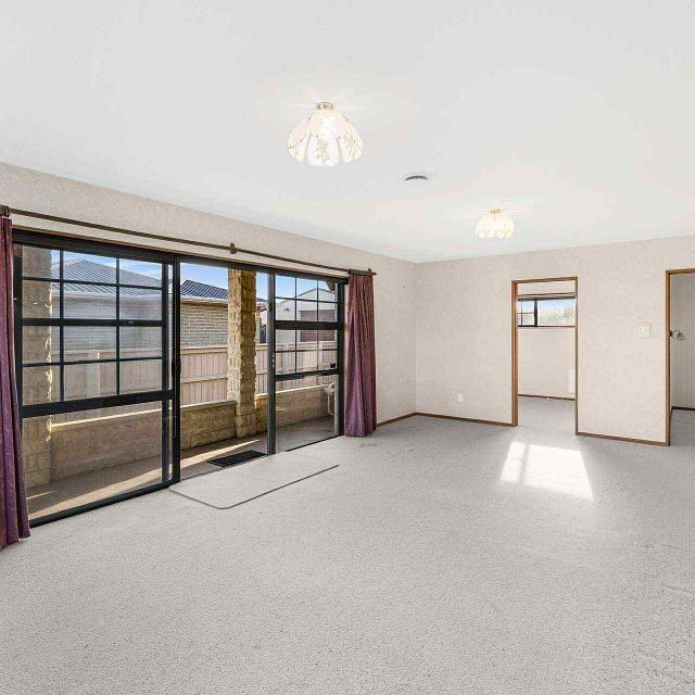 Town House available - Photo 1