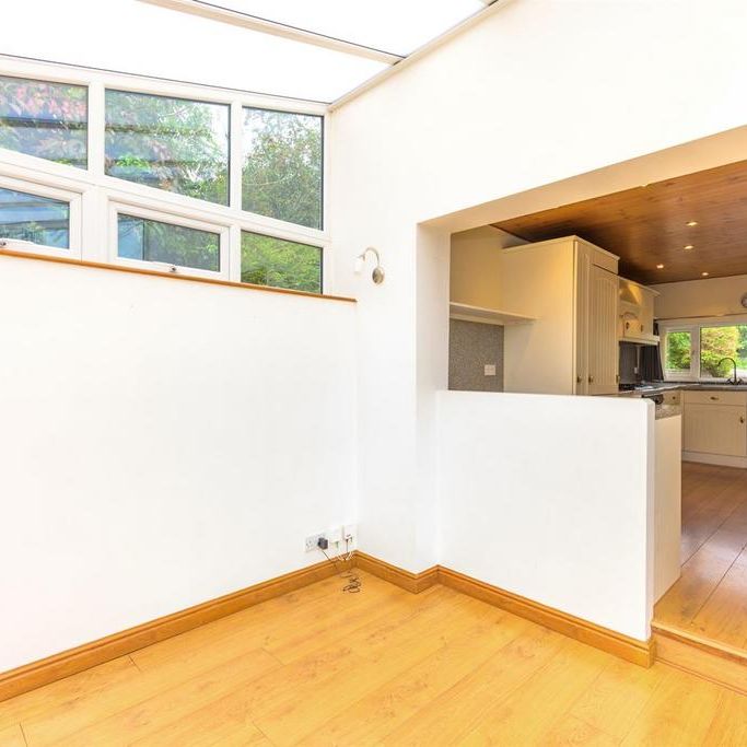 4 bedroom semi-detached house to rent - Photo 1