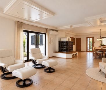 Großzügiges Einfamilienhaus mit 257 m² Gesamtfläche, Pool, Sauna un... - Photo 1
