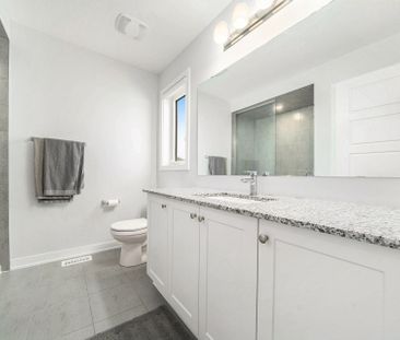 For Lease - 626 Allied Mews, Stittsville - Munster - Richmond, Ontario - Photo 2