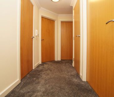 Flat in Pennine View Close, Carlisle - Photo 4