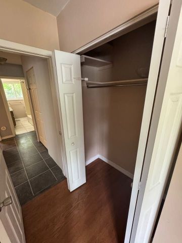 For Lease - 370 Greenbrook Drive, Kitchener, Ontario - Photo 3