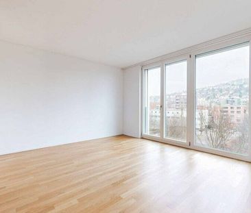 Living the high life in Zurich – with a rooftop pool - Photo 6