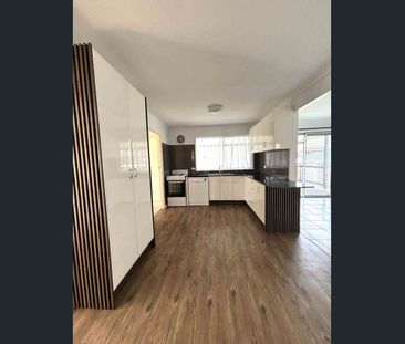 3 BEDROOM FAMILY HOME - Photo 3