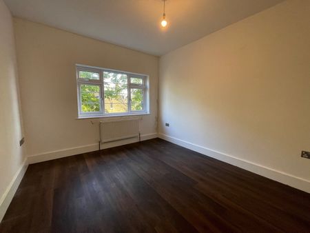 2 Bed Flat, Clevedon Court, SE21 - Photo 3