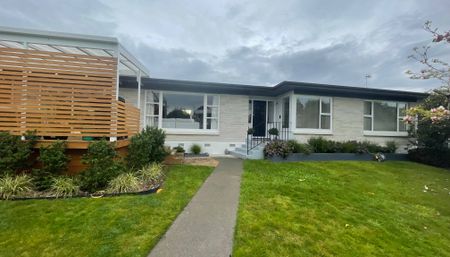 Classic Family Home In Havelock - Photo 2
