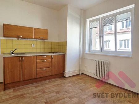 Pronájem bytu 2+kk 38 m2 - Fotografie 5