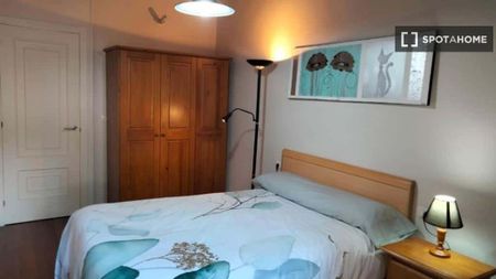 1 room luxury Flat for rent in Vigo, Spain - Photo 5