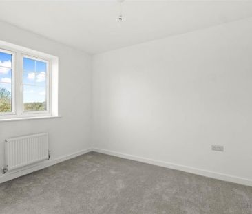 3 bedroom detached house to rent - Photo 4