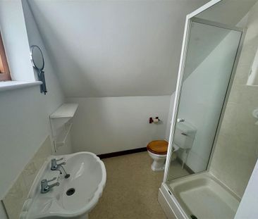 3 bedroom detached house to rent - Photo 5