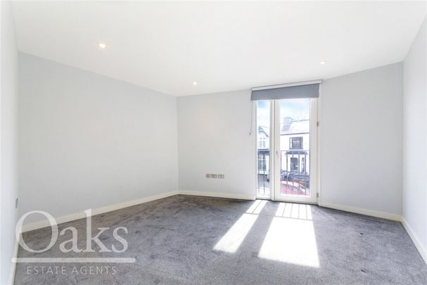 Blunt Road, South Croydon, Surrey - Photo 1