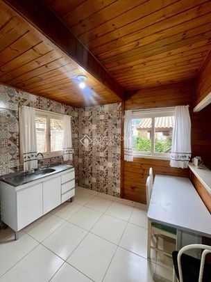 Casa com 2 quartos e 75m² para alugar em Rio Tavares, Florianópolis. - Foto 1