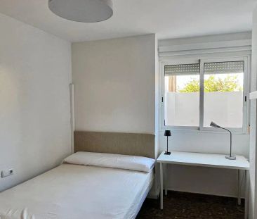 3-bedroom apartment for rent in Alfara del Patriarca, couples allowed - Photo 3