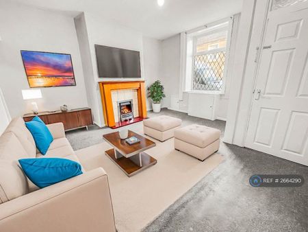 3 bedroom terraced house to rent - Photo 2