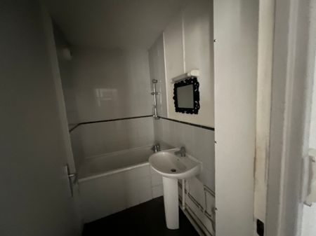 Location - Appartement T3 - 62 m² - Sochaux - Photo 2