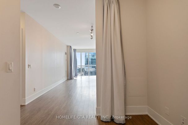 300 Front Street Lofts 300 , #2813 - Photo 1