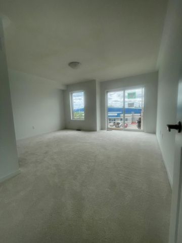 For Lease - 203 Monarch Avenue, Ajax, Ontario - Photo 4