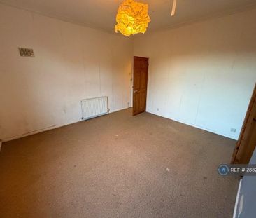 2 bedroom semi-detached house to rent - Photo 3