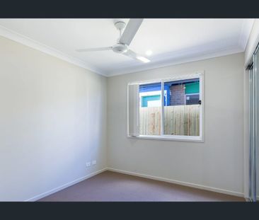 2 BEDROOM DUPLEX IN PARK RIDGE - Photo 1