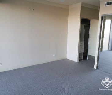 ARGUABLY THE CBD FINEST RIVERFRONT COMPLEX 2 Bedroom Unfurnished - Photo 2