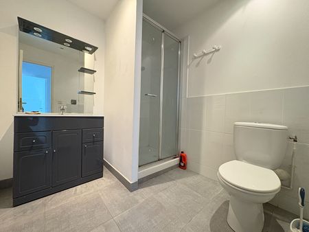 Location Appartement 5 pièces 98m² - Photo 5