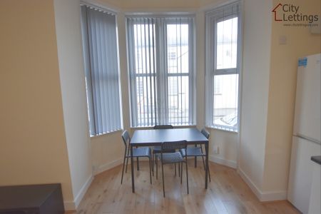 2 Bedroom Flat - Photo 4