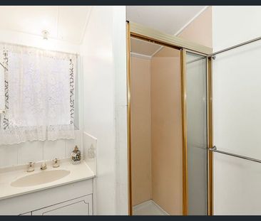 Perfectly Positioned in Hermit Park! - Photo 3