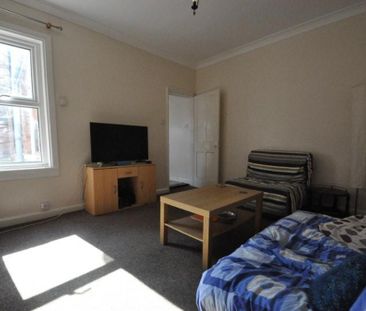 3 Bed Terraced House, Highgrove Street, RG1 - Photo 4