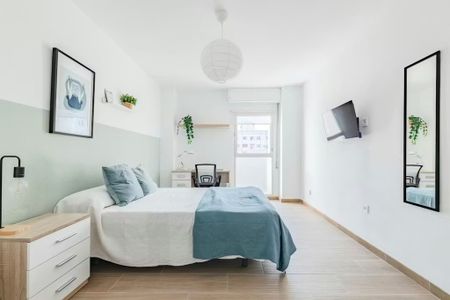 Carrer de Miguel Servet, Valencia, Valencian Community 46015 - Photo 3